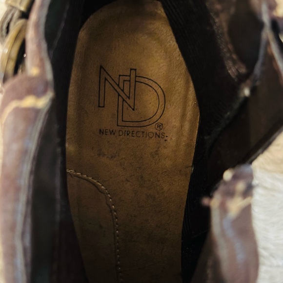 Stylish Black Ankle Boots - Picture 4 of 6